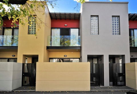 RNR Apartments, Adelaide - Accommodation Nelson Bay 0