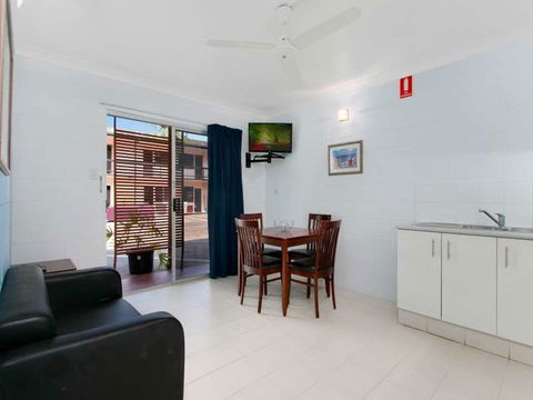 Cairns City Palms - Accommodation Nelson Bay 0