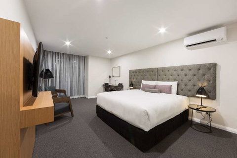 Avenue Hotel Canberra - Accommodation Nelson Bay 2