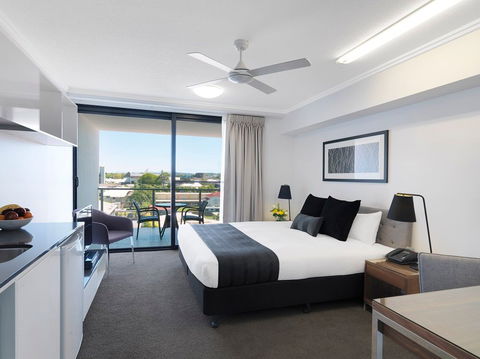 Oaks Carlyle - Accommodation Nelson Bay 2