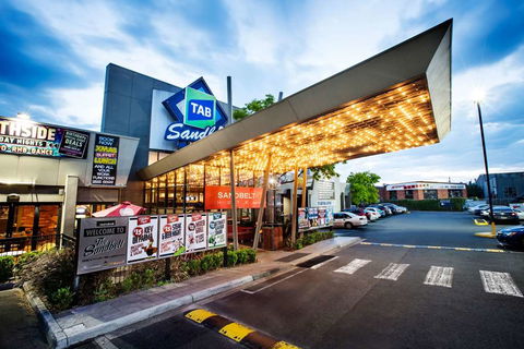 Sandbelt Club Hotel - Accommodation Nelson Bay 0