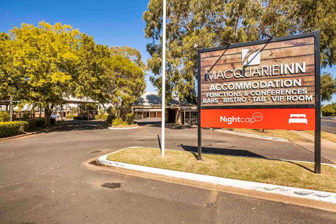 Macquarie Inn - Accommodation Nelson Bay 0