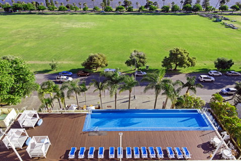 Crowne Plaza Perth - Accommodation Nelson Bay 2