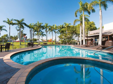 Oaks Oasis, Caloundra - Nelsons Bay Accommodation 3