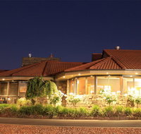 Julie-Anna Bendigo - Nelsons Bay Accommodation