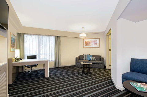 DoubleTree by Hilton Esplanade Darwin - Accommodation Nelson Bay 5