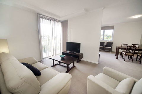 Curtis Central Apartments - Nelson Bay Accommodation.com 6