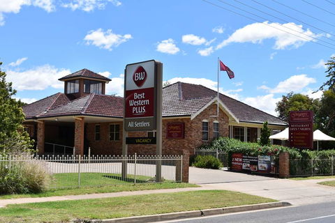 Best Western Plus All Settlers Motor Inn - Accommodation Nelson Bay 0