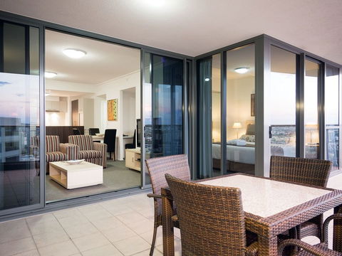 Oaks Aurora - Accommodation Nelson Bay 2