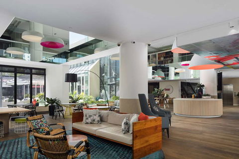 QT Gold Coast - Accommodation Nelson Bay 2