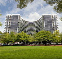 Astra Canberra Manhattan - Accommodation Nelson Bay