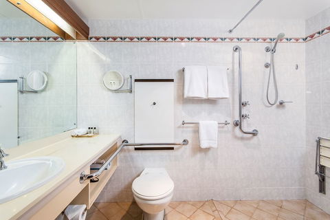 Adelaide Inn - Accommodation Nelson Bay 2