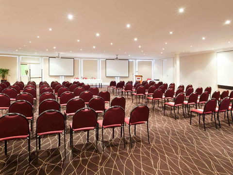 Mercure Canberra Hotel - Accommodation Nelson Bay 7