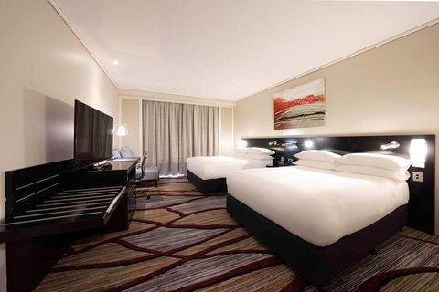 Hilton Cairns - Accommodation Nelson Bay 15