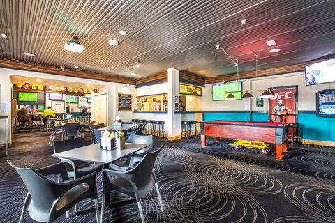 Atherton Hotel - Accommodation Nelson Bay 9