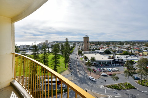Atlantic Tower Motor Inn - Accommodation Nelson Bay 1