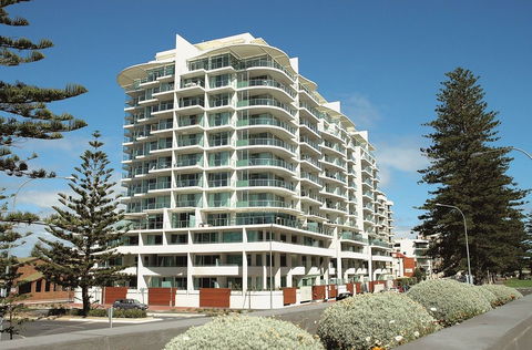 Oaks Liberty Towers - Accommodation Nelson Bay 0