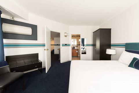 Ramada By Wyndham Diplomat Canberra - Accommodation Nelson Bay 2