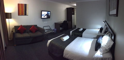 Country Comfort Hunts Liverpool - Accommodation Nelson Bay 1