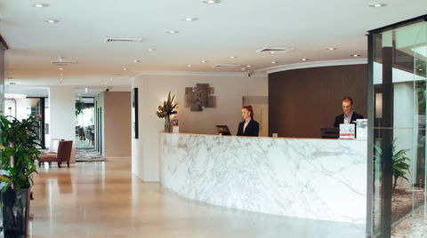Holiday Inn Warwick Farm - Accommodation Nelson Bay 2