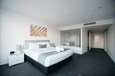 Q1 Resort & Spa - Accommodation Nelson Bay 2