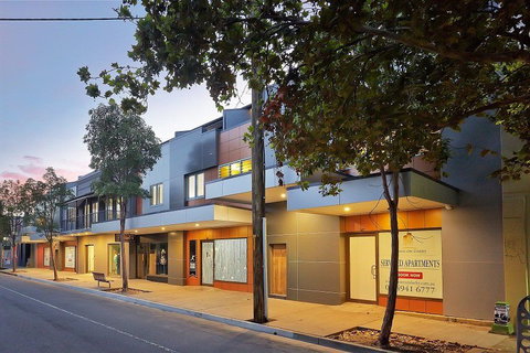 Crown on Darby - Accommodation Nelson Bay 0