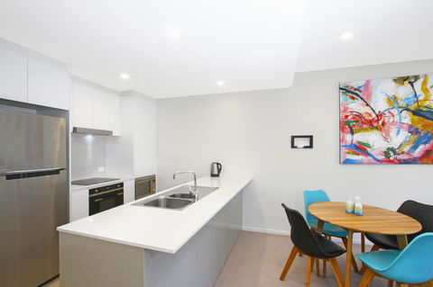 IQ Smart Apartments 704 Braddon ACT - Accommodation Nelson Bay 3