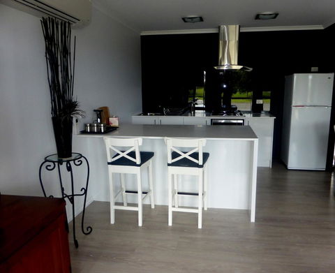 Lure Bed And Breakfast - Accommodation Nelson Bay 4