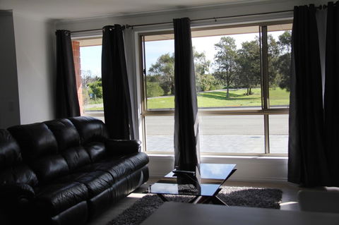 Lure Bed And Breakfast - Accommodation Nelson Bay 3