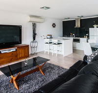 Lure Bed and Breakfast - Accommodation Nelson Bay