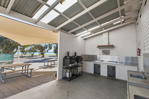 Port Broughton Tourist Park - Accommodation Nelson Bay 3