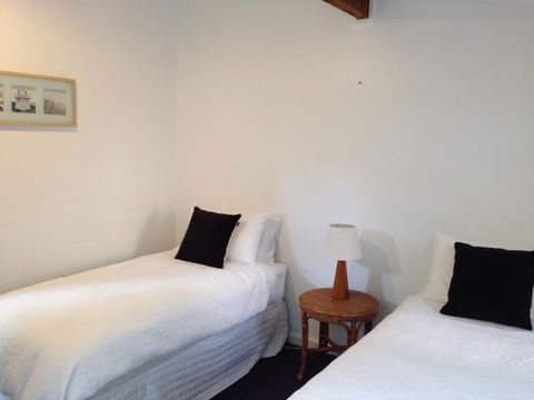 Beach Huts Middleton - Accommodation Nelson Bay 3