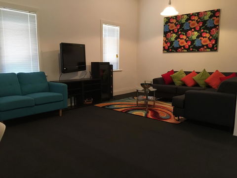 Cowan Street Bungalow - Accommodation Nelson Bay 7