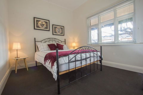 Cowan Street Bungalow - Accommodation Nelson Bay 4