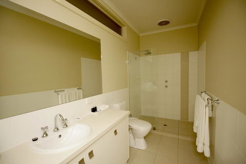 Wallaroo Marina Apartments - Accommodation Nelson Bay 12