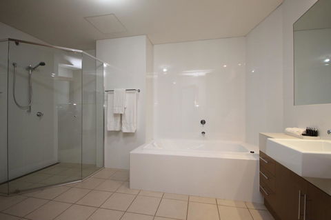 Wallaroo Marina Apartments - Accommodation Nelson Bay 10