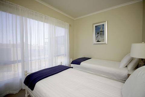 Wallaroo Marina Apartments - Accommodation Nelson Bay 9