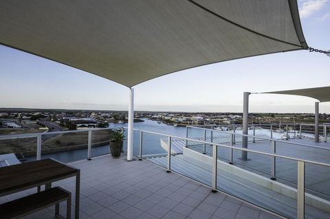 Wallaroo Marina Apartments - Accommodation Nelson Bay 34