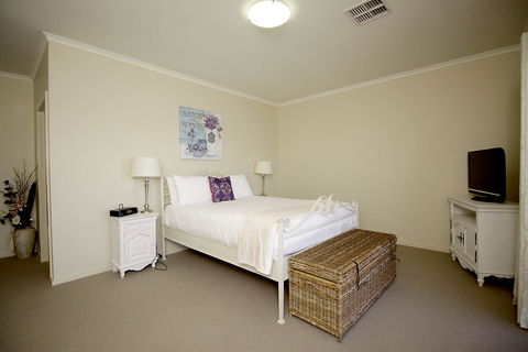 Wallaroo Marina Apartments - Accommodation Nelson Bay 7