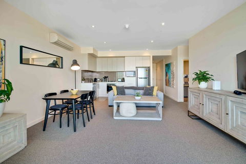 Port Adelaide Executive Waterfront Apartment - Accommodation Nelson Bay 16