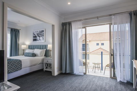 Marina Hotel - Accommodation Nelson Bay 8