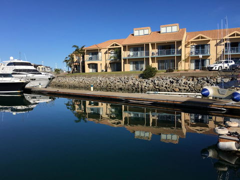 Marina Hotel - Accommodation Nelson Bay 35