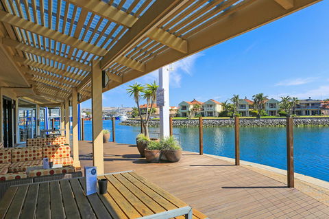 Marina Hotel - Accommodation Nelson Bay 38