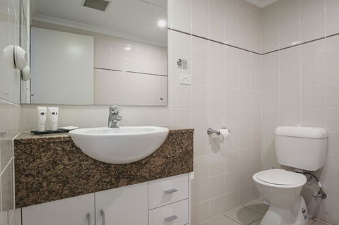 Marina Hotel - Accommodation Nelson Bay 13