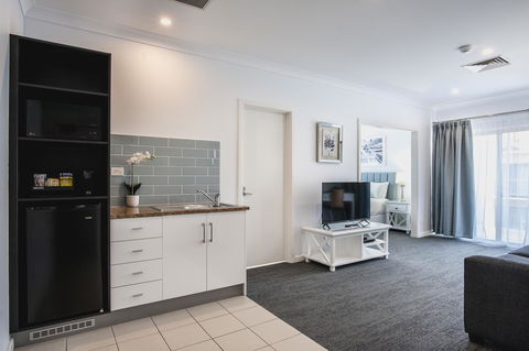 Marina Hotel - Accommodation Nelson Bay 12
