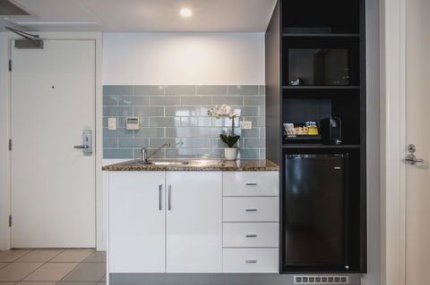 Marina Hotel - Accommodation Nelson Bay 17