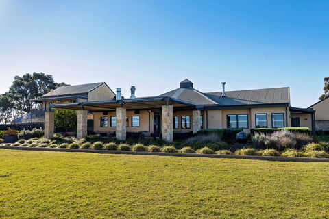 The Louise - Accommodation Nelson Bay 3
