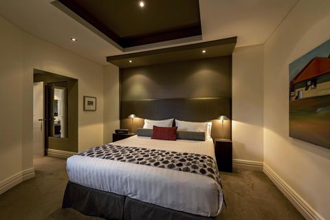 The Louise - Accommodation Nelson Bay 12