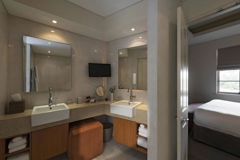 The Louise - Accommodation Nelson Bay 17