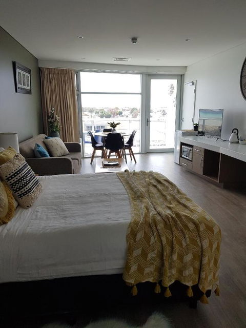 Ocean View Luxury Apartment & Suite - Accommodation Nelson Bay 4